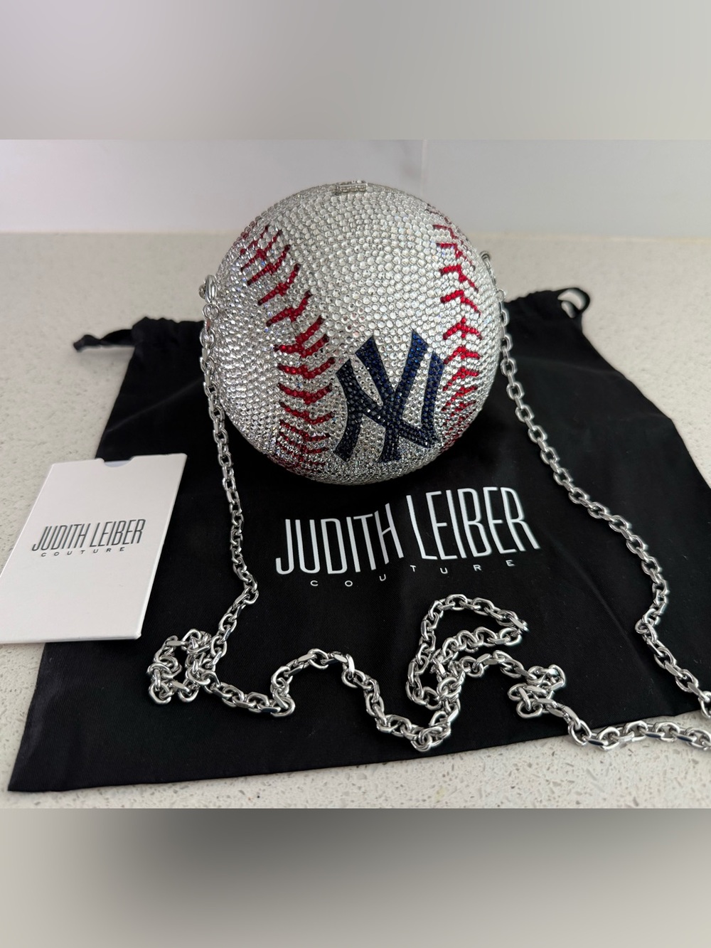 JUDITH LEIBER COUTURE NY Yankees Baseball Minaudiere - Picture 3 of 8